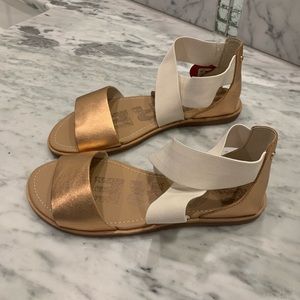 Sorel Ella sandals 8.5 NWT